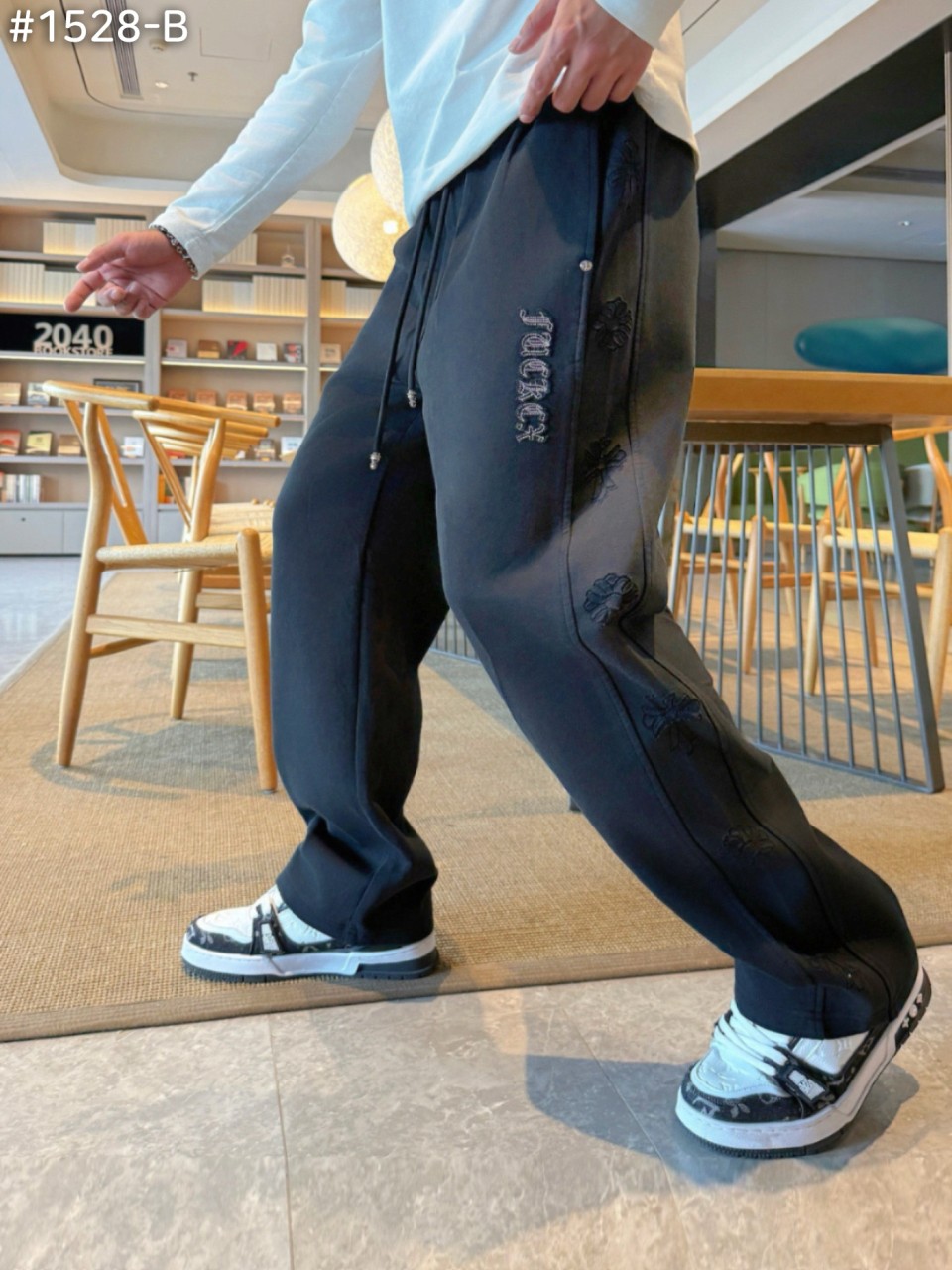 b04364d57ddf2040b04314ab36468ce9_1764224145_9207.jpeg