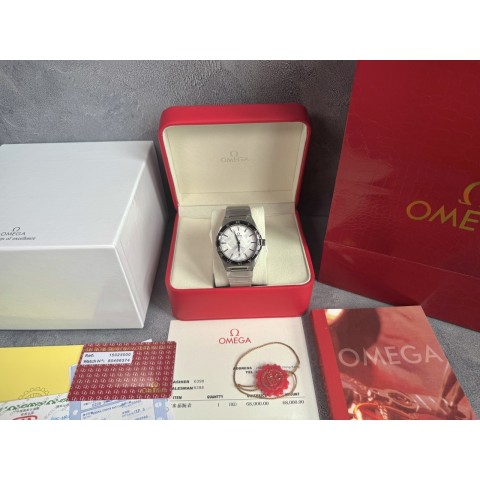 오** 컨스텔레이션 41mm 운석다이얼